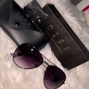 Brand new DIFF Cruz sunglasses! 🕶